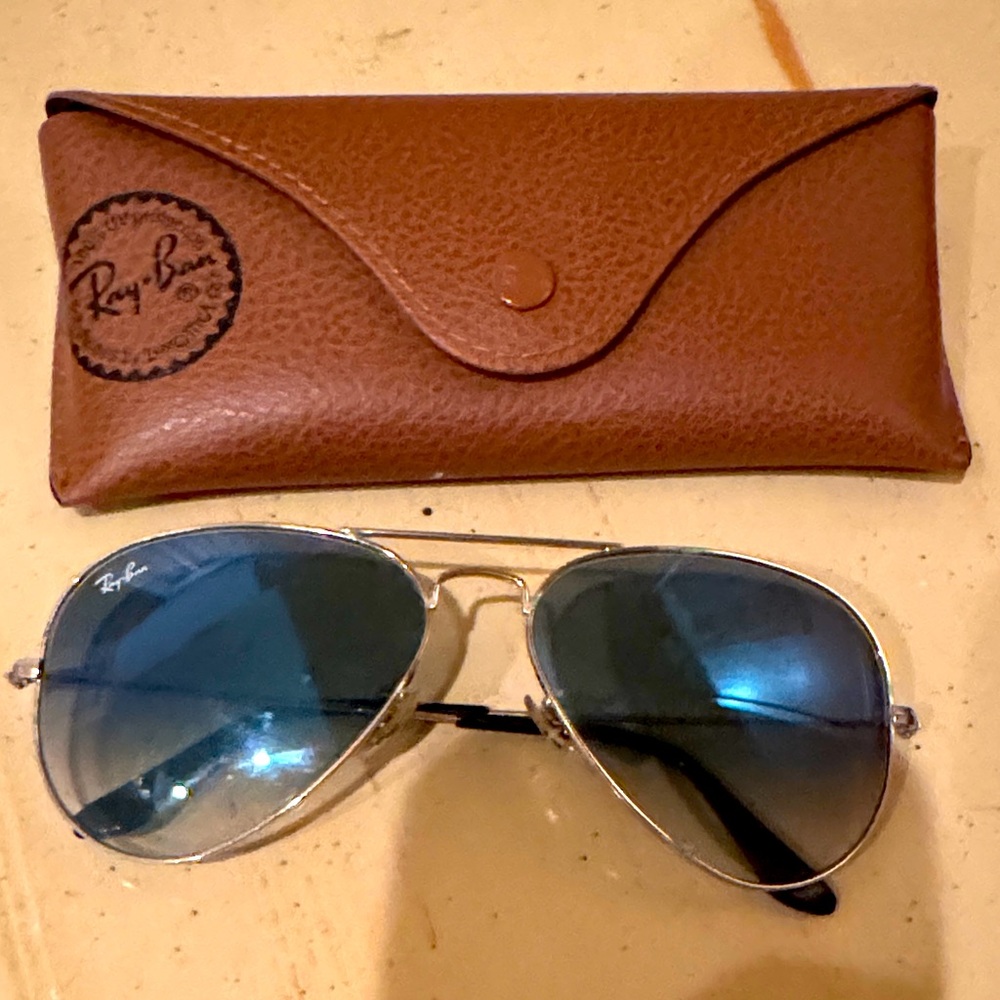 Unisex Ray-Ban Silver Aviator Sunglasses with Blue Lenses